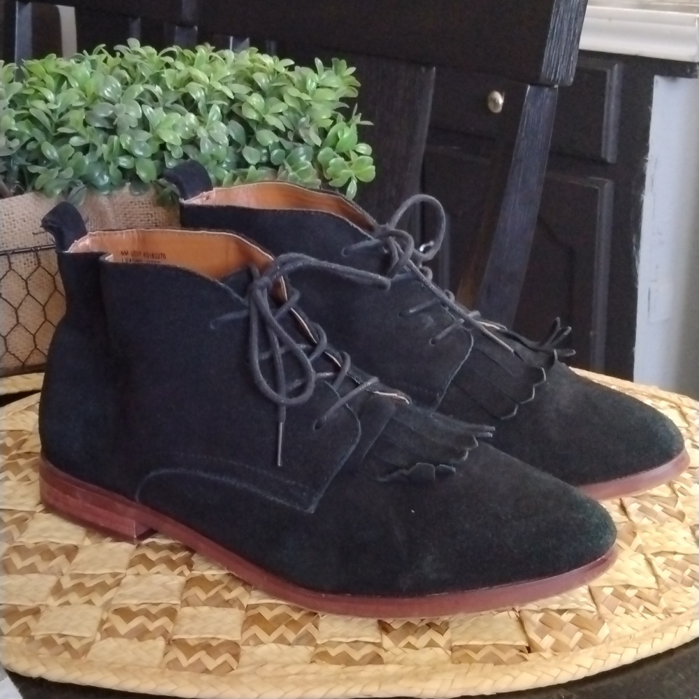KENSIE SUEDE BOOTIES